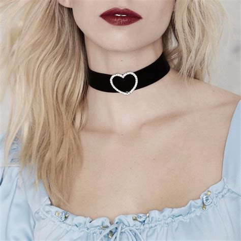 choker website.